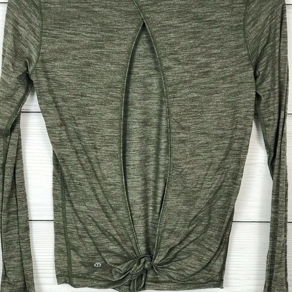 Lululemon Beat The Heat Long Sleeve Size 4 - Picture 4 of 6